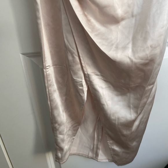 Selfie Leslie DOLCE VITA COWL BUST SATIN CHIC STRAPLESS MIDI DRESS CHAMPAGNE - Picture 9 of 13